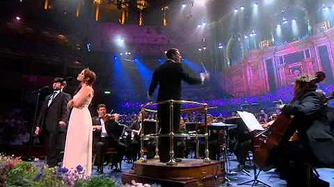 Sierra Boggess & Julian Ovenden singing People Wil...