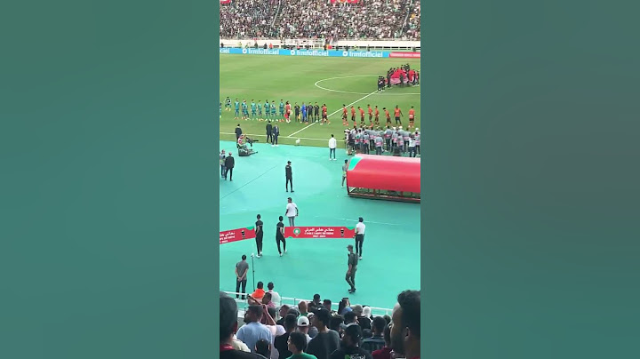أجواء رائعة بنهائي كأس العرش بين الرجاء الرياضي و نهضة بركان