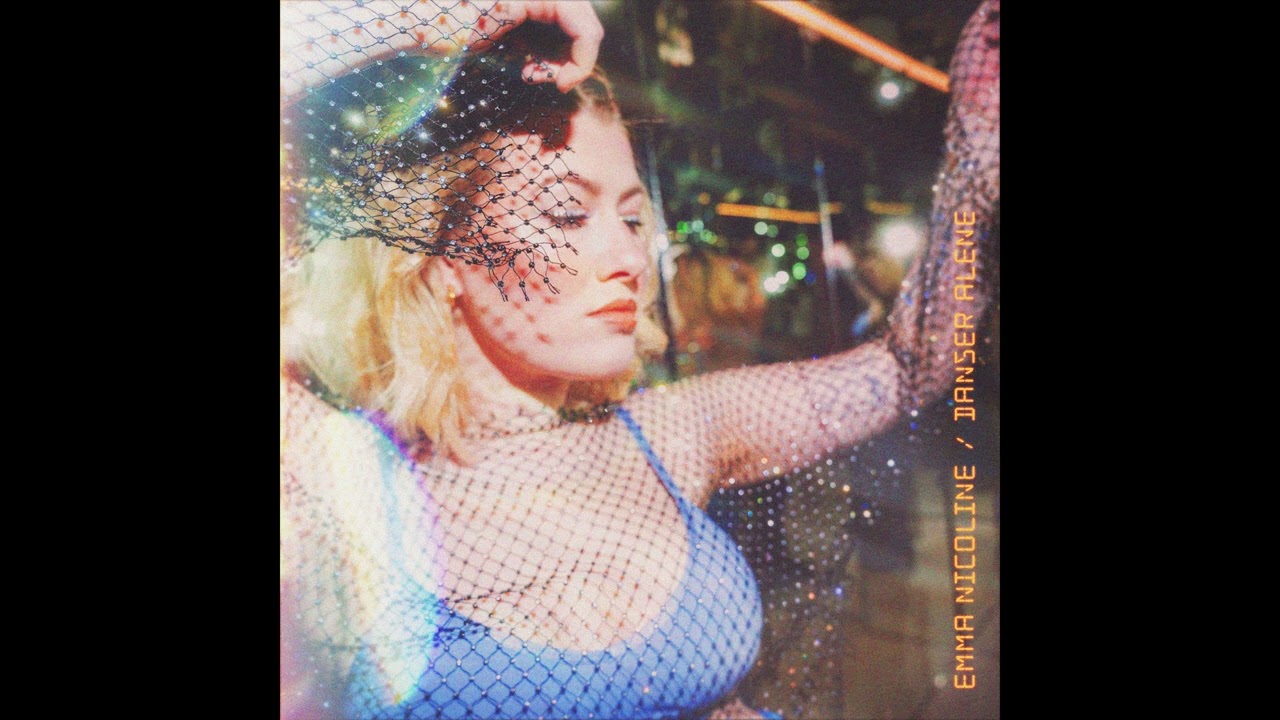 YouTube에서 Emma Winther - Danser Alene (Officiel Audio) 보기 YouTube에서 Emma Winther - Danser Alene (Officiel Audio) 보기