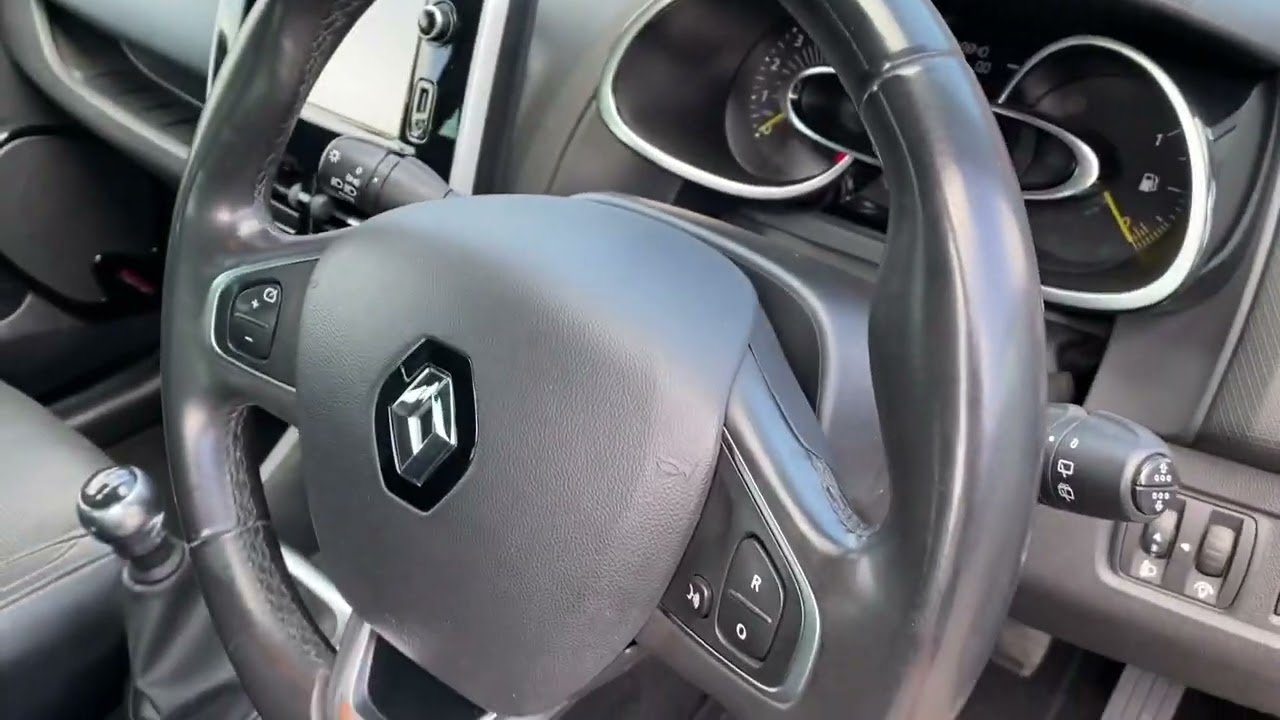 Renault Clio Iconic 25 Walkaround Video - Coles Auto Collective