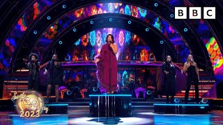Jessie Ware performs her hit song 'Free Yourself' for the Strictly Launch show ✨ Strictly 2023
