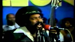 OSCAR DE LEON -  SIn Rencor  (((en Vivo))  TV-2 Panama 1977 chords