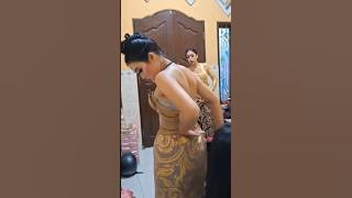 Tutorial Cara Membuka Baju Dalam Kebaya Sinden