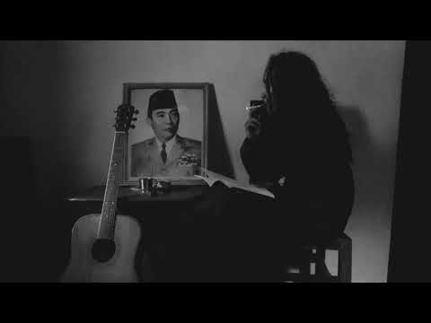 Swarna - rindu (paduka)