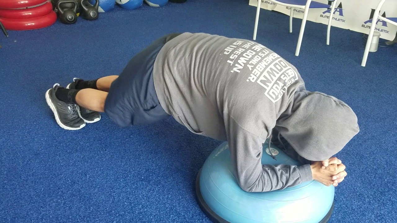 Gerry Alvarez PRO BOXER  Putting in work w/ @bosu_fitness 🔥🔥🔥🔥