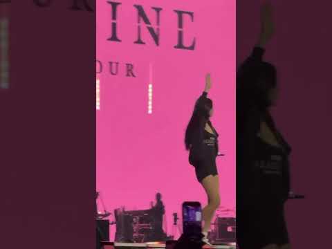 BLACKPINK Performing  Jump  Encore Stage at DEADLINE World Tour in Hong Kong D1720P HD