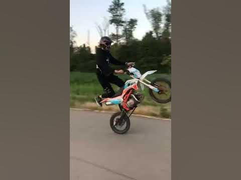 Стант на питбайке - YouTube