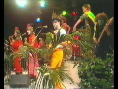 SOOTAH MOVIES.NAUGHTY LITTLE BLIGHTER.the 30 footers auf YouTube ansehen SOOTAH MOVIES.NAUGHTY LITTLE BLIGHTER.the 30 footers auf YouTube ansehen