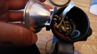 видео: КАК ПЕРЕДЕЛАТЬ ШАХТЕРСКИЙ ФОНАРЬ НА СВЕТОДИОД картинка: КАК ПЕРЕДЕЛАТЬ ШАХТЕРСКИЙ ФОНАРЬ НА СВЕТОДИОД