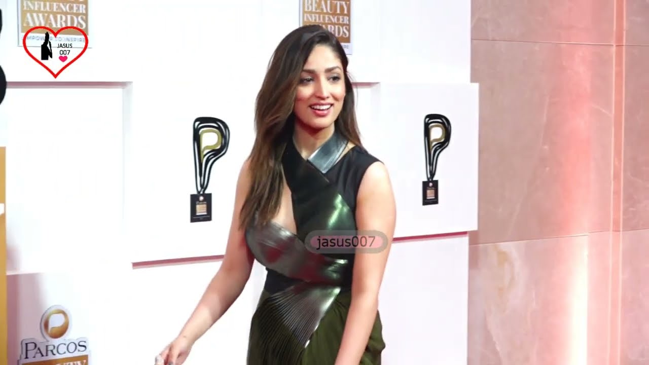 YAMI GAUTAM At GRAND FINALE OF PARCOS BEAUTY INFLUENCER AWARDS 2022 WITH MANY CELEBS ! YAAMI GAUTAM