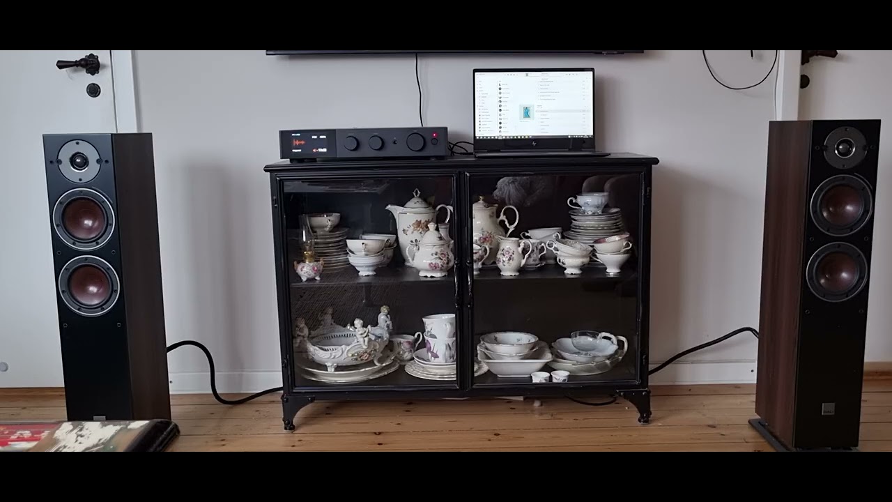 Dali Oberon 5 with Audiolab 9000 playing "Babylon Sister" by Steely Dan