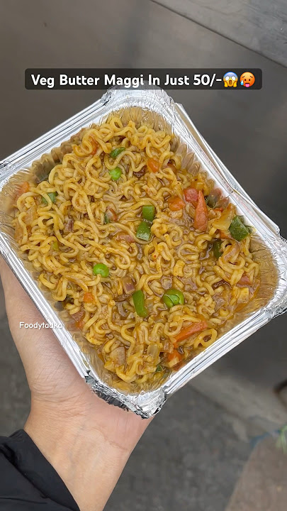 VEG BUTTER MAGGI 😋 #maggi #maggirecipe #shortsfeed #ytshortsindia #streetfood