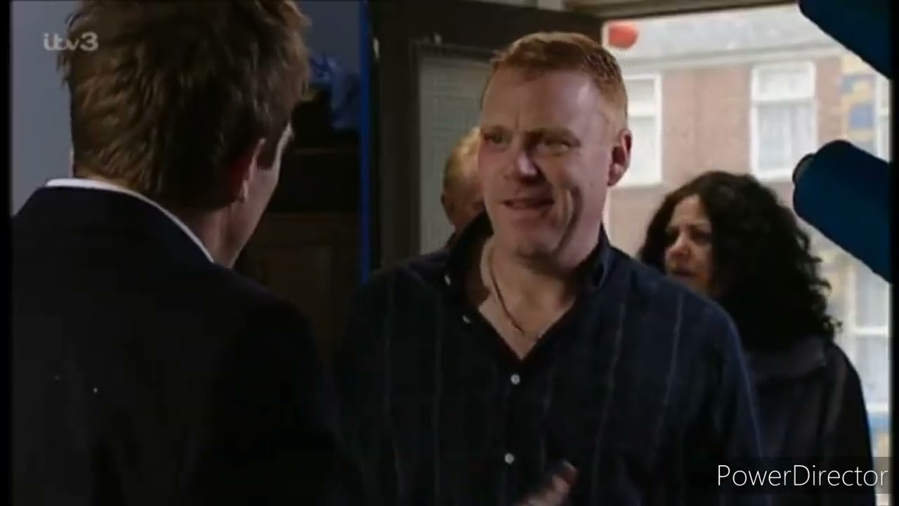 Classic Corrie - Danny Baldwin and Tommy Harris Fight (31st May 2004 Part 3* OD)