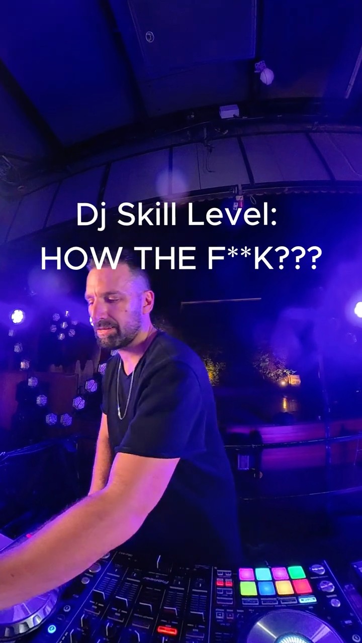 Tag a Dj who can do this - YouTube