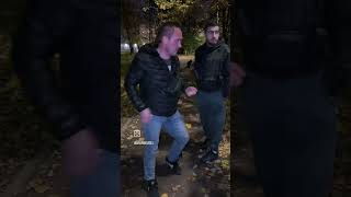 абу наркоман в парке. главное не намаз.