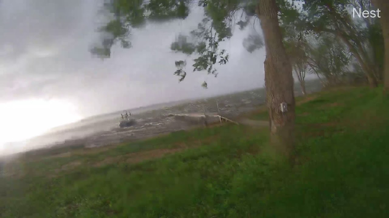 Violent Storm Flips Pontoon Boat Like Its Nothing Lake Puckaway
