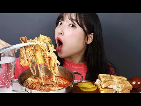 신라면보다 2배 매운 마라탕 2단계 먹방 Malatang & Toast Mukbang