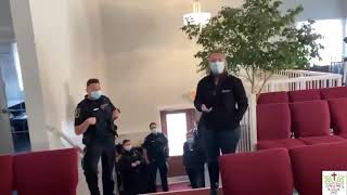 Canadian Pastor Artur Pawlowski defends his church from the Calgary Police!