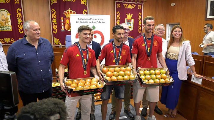 Noticia Los Palacios rinde homenaje a Jesús Navas, Fabián y Gavi