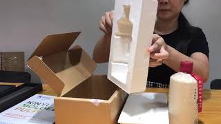 Biodegradable paper pulp wine packaging trays