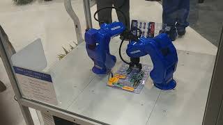 Mini 6-DOF Robot Arm. Yaskawa MotoMini