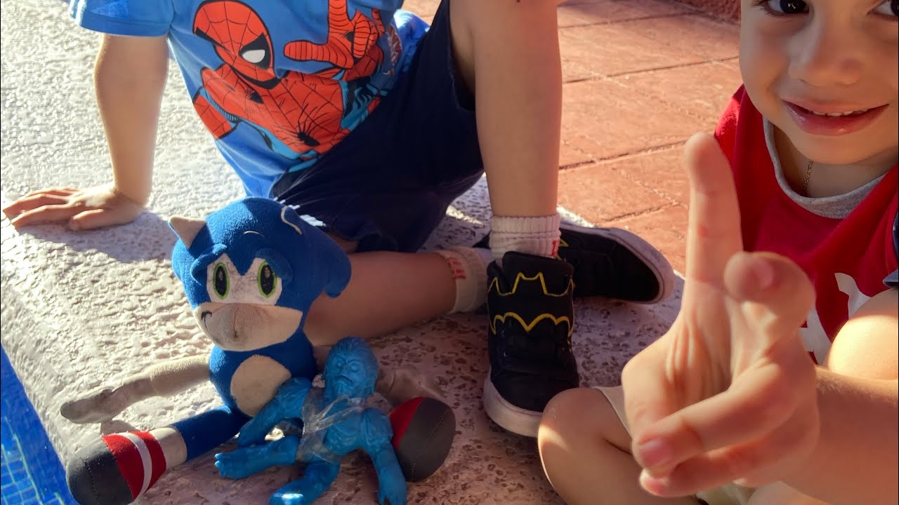 SONIC juguetes fiesta en la piscina niños toys flexor #sonic # ...