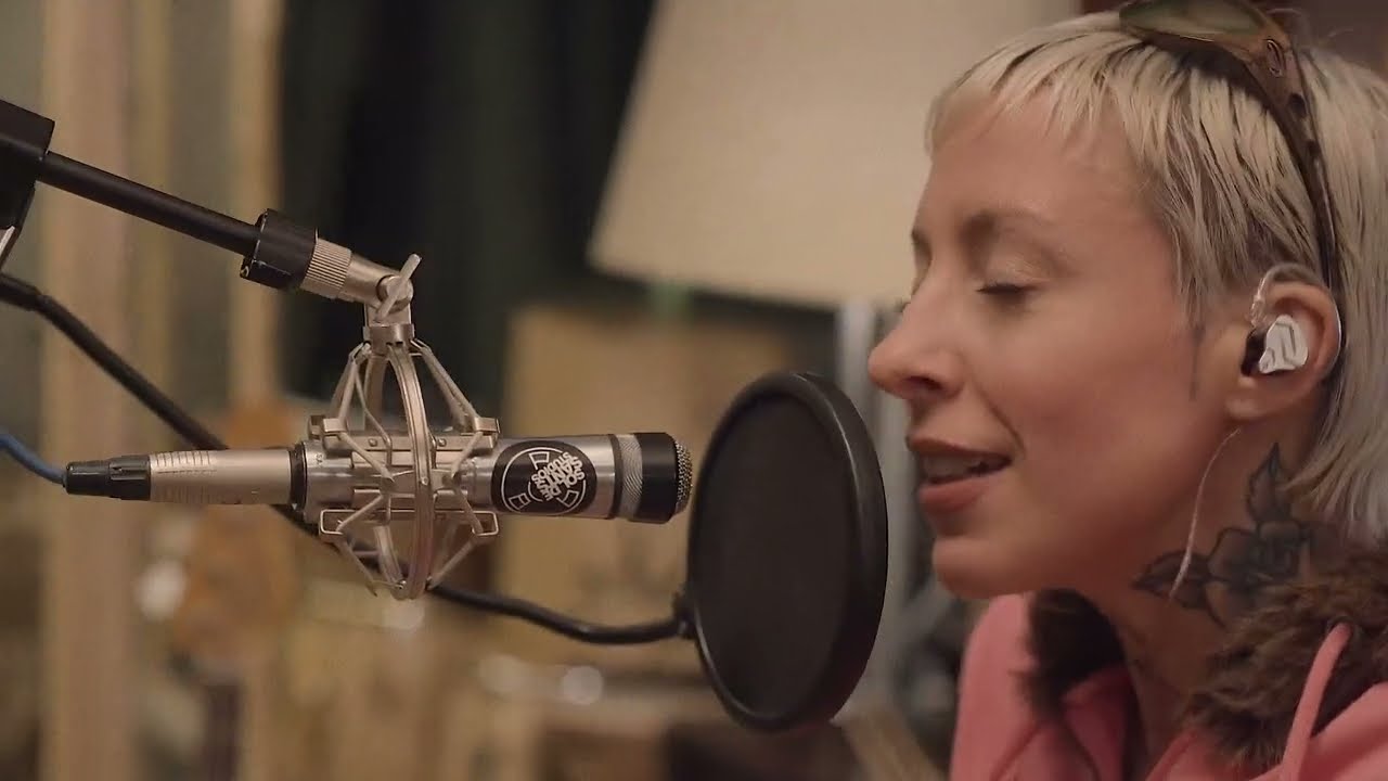 Belén Natalí- Diciembre feat Astrid Canales