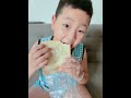Hai anh em ăn sáng nào 🥨🍔🍪🥪🍞🥨