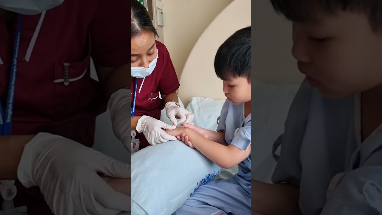 ถอดเข็มกันครับ💉 พี่พยาบาลใจดีและใจเย็นมาก🥰