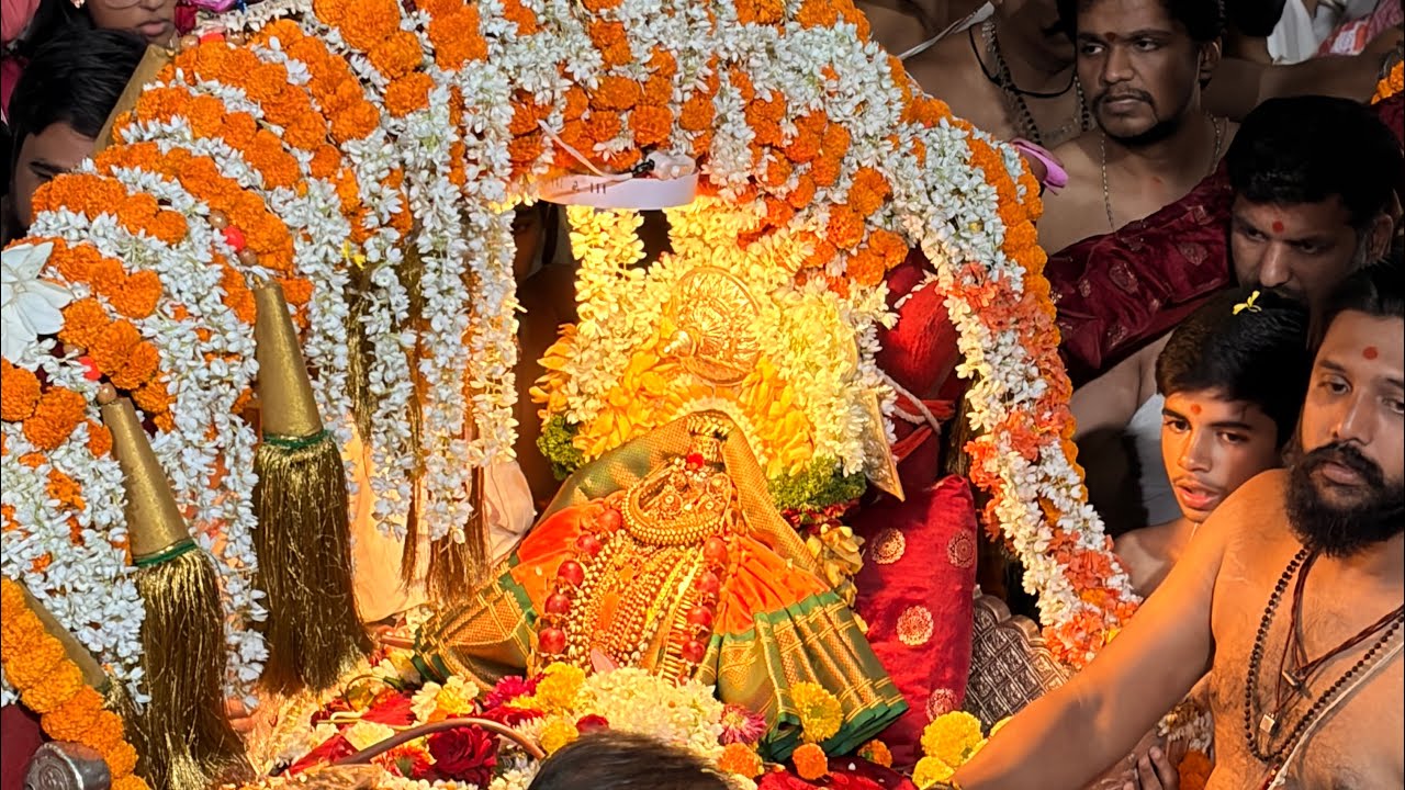 What does Kolhapurkar’s do on every Friday ?🤔