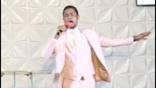 Apostle Michael Orokpo sings you reign (Deep soaking worship)