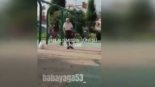 Elraenn sen alışmışsın güneşli günlere ben gecenin dördü beşiyim..