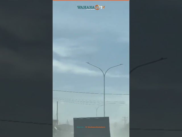 GUNUNG SINABUNG ERUPSI