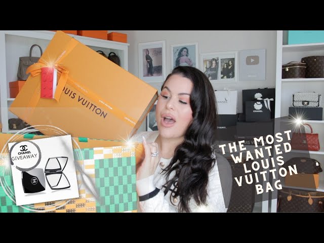 Unboxing LOUIS VUITTON Watch Packaging