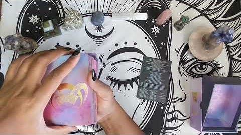 Deck Review: Threads of Fate The Weaver Tarot