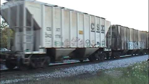 A Long CSX Q616-30 at Harper Siding