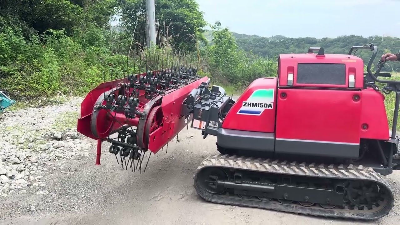 KOMATSU コマツ ZHM150A ハンマーナイフモア 集草機 - YouTube KOMATSU コマツ ZHM150A ハンマーナイフモア 集草機 - YouTube