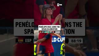 The Spanish actress got to witness Spain's dominant 3-0 win 🇪🇸