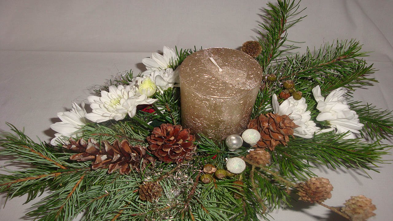 Weihnachtsdeko selber machen : adventsgesteck ...
