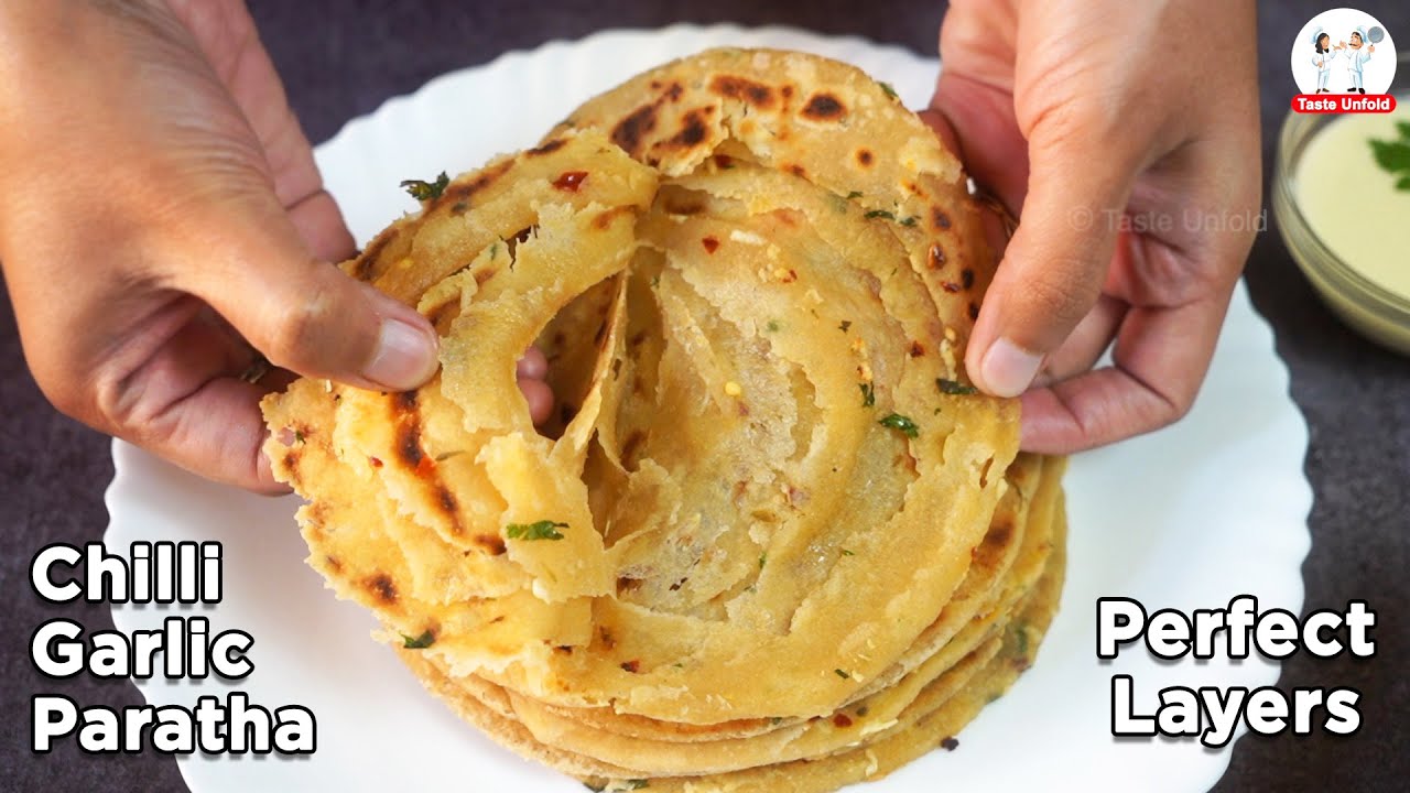 गार्लिक ब्रेड के टेस्ट वाला पराठा गेहूं के आटे से | Crispy Multilayered Garlic Paratha | Taste Unfold