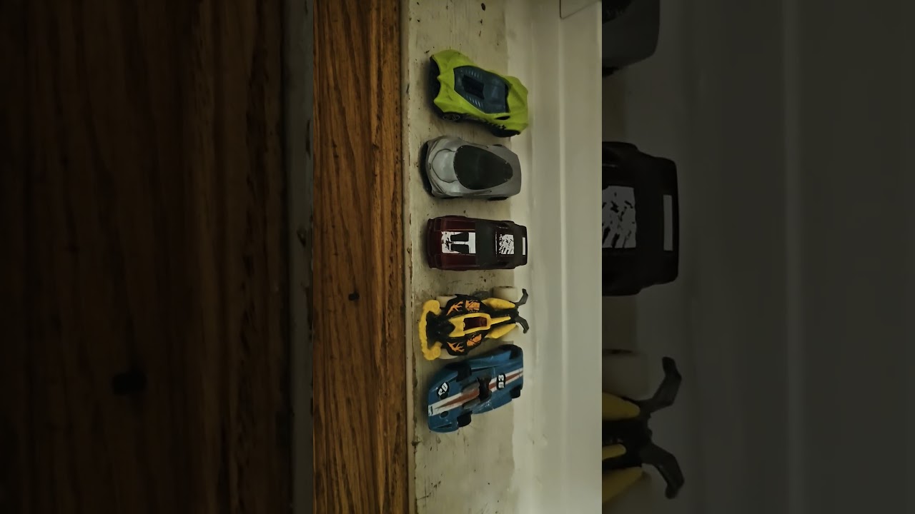 I messed up but most of the hot wheels have another one on top