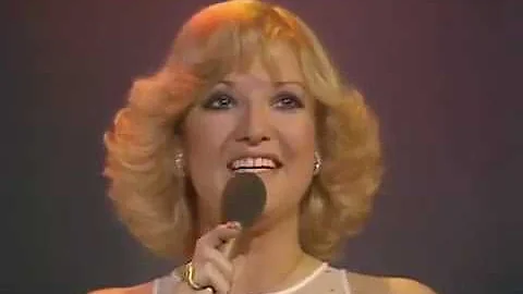 Lyn Paul - 'If Everybody Loved The Same As You' (from 'The Little and Large Tellyshow' May 2nd 1977)