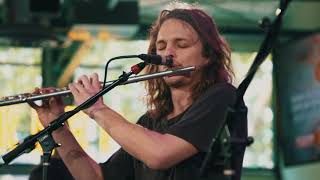 Miniatura de vídeo de "King Gizzard & The Lizard Wizard - Han-Tyumi The Confused Cyborg (Live on KEXP)"