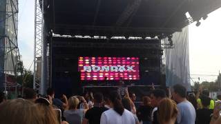 Bondax playing ID 3 @ Untold Festival 2015, Cluj-Napoca