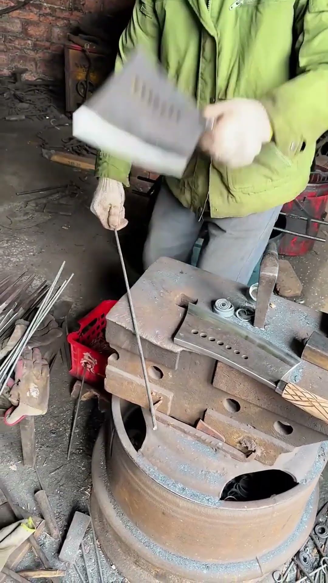 Heavy domestic kitchen knife forging process- Good tools and machinery make work easy