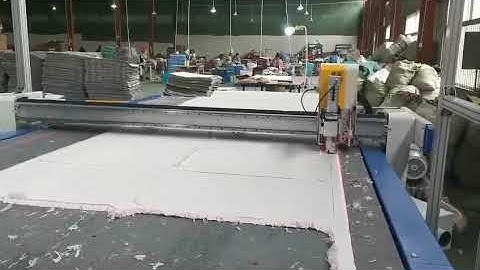 iBon CNC machine cuts carpet floor from the roll