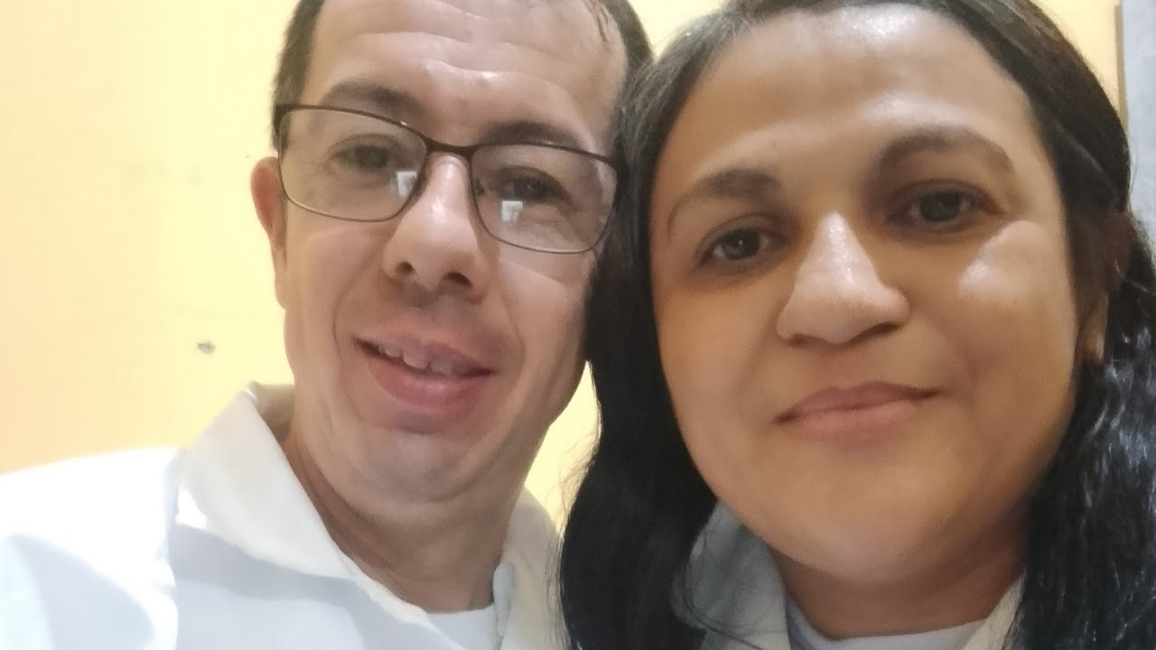 MISSIONÁRIA DIANA  está ao vivo!