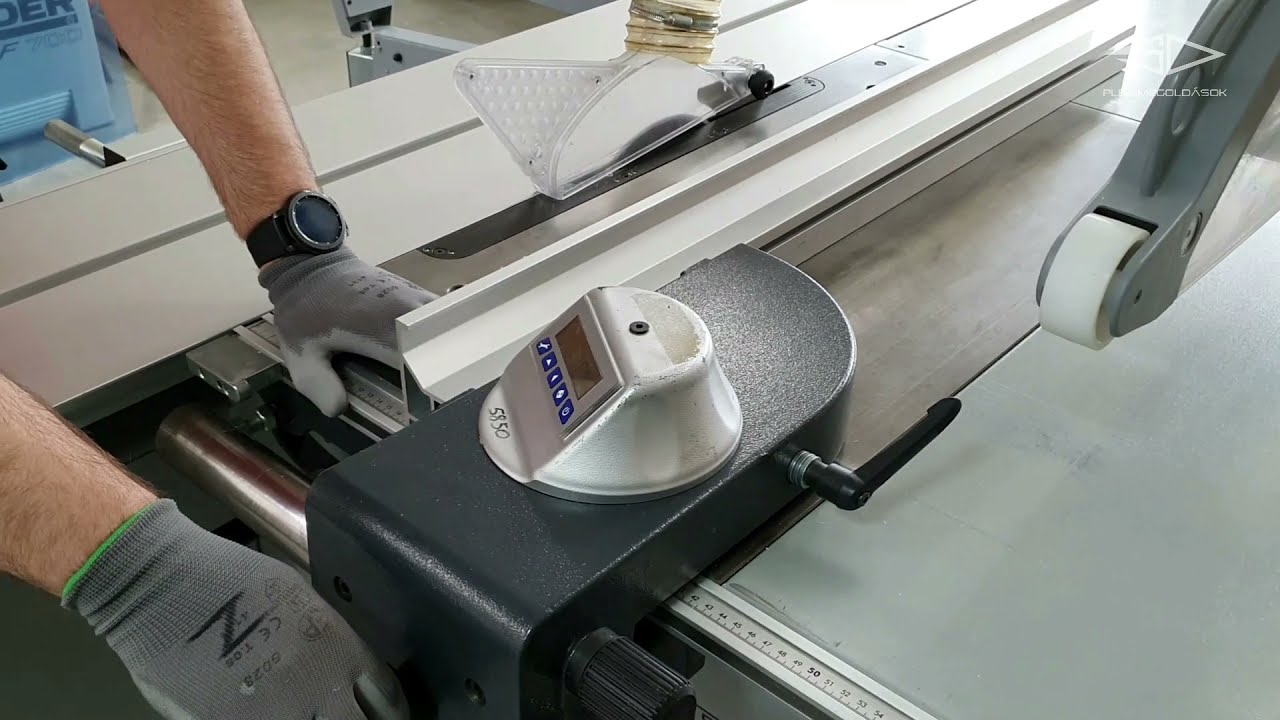 Darabolás asztali körfűrésszel | Still Design Hungary Kft.