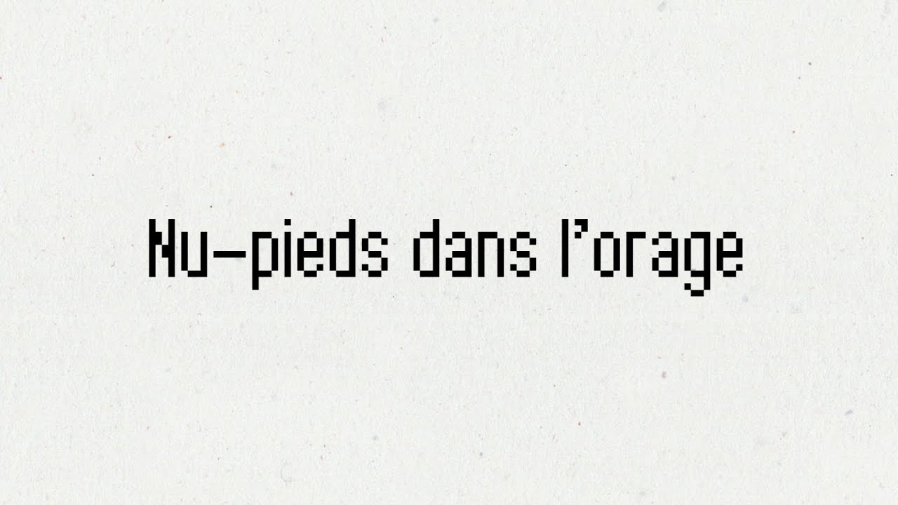 DISTANCE CRITIQUE - Nu pieds dans l'orage