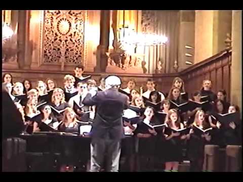 Connecticut College Chamber Choir - Flora Gave Me ...